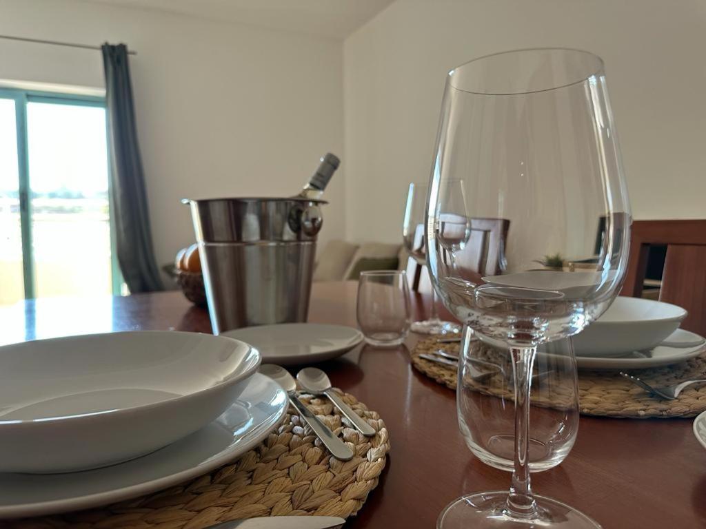Marina De Albufeira T1 Ate 2 Pax Ou T2 Ate 6 Pax Com Piscina E Vista Marina Apartamento Exterior foto