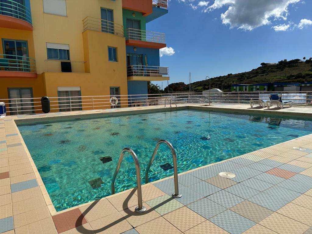 Marina De Albufeira T1 Ate 2 Pax Ou T2 Ate 6 Pax Com Piscina E Vista Marina Apartamento Exterior foto