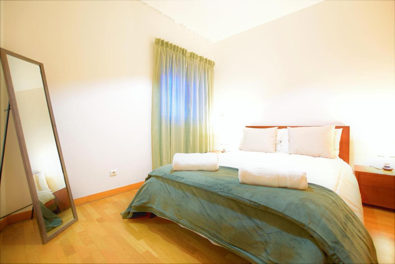 Marina De Albufeira T1 Ate 2 Pax Ou T2 Ate 6 Pax Com Piscina E Vista Marina Apartamento Exterior foto
