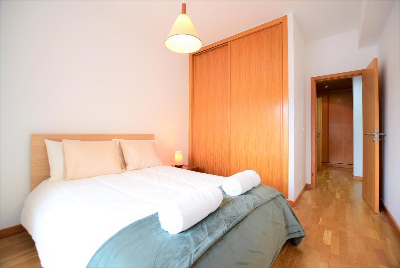 Marina De Albufeira T1 Ate 2 Pax Ou T2 Ate 6 Pax Com Piscina E Vista Marina Apartamento Exterior foto