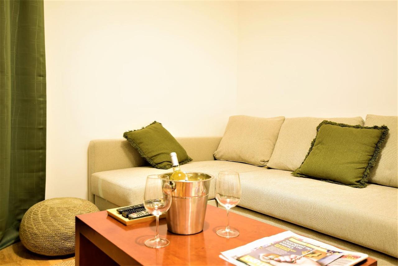 Marina De Albufeira T1 Ate 2 Pax Ou T2 Ate 6 Pax Com Piscina E Vista Marina Apartamento Exterior foto