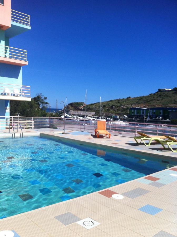 Marina De Albufeira T1 Ate 2 Pax Ou T2 Ate 6 Pax Com Piscina E Vista Marina Apartamento Exterior foto